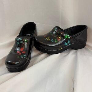 NWOT Dansko sz37 Floral Colorful Patterned Black Women's Clogs…No Box…